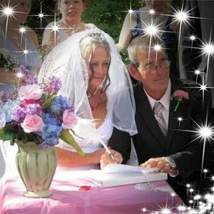 Meet your Posher, Elaine